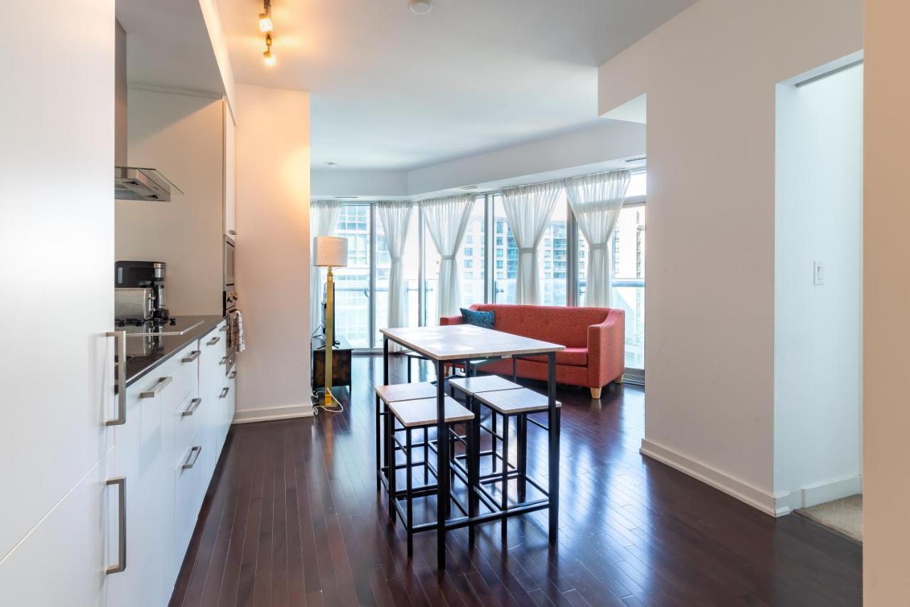 Exclusive Downtown 2Bed Suites Торонто Екстериор снимка