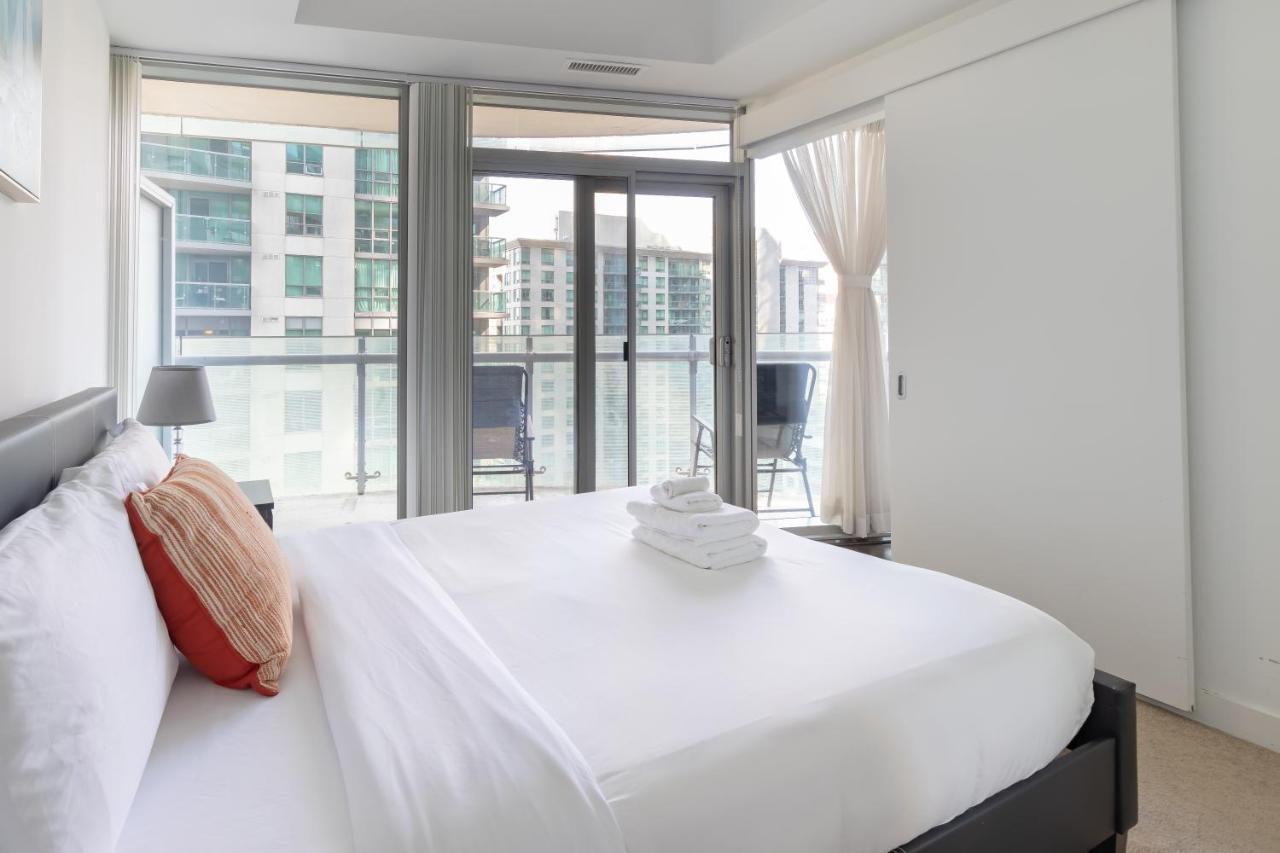 Exclusive Downtown 2Bed Suites Торонто Екстериор снимка